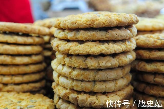 低筋面粉|给老妈做小时候爱吃的零食,咸香酥脆,尝一块不够,还得再来两块