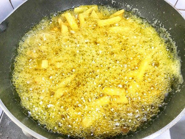 花几块钱买几个土豆,加两样调料,好吃到放不下筷子,越吃越想吃