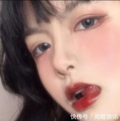 学生党想要“樱桃小嘴”这3恶习不能常做，不然迟早变“猪圈嘴”