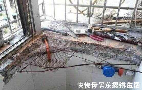 老公|太拉风了,老公花300块在阳台砌个洗手池,门槛都被邻居踏破!