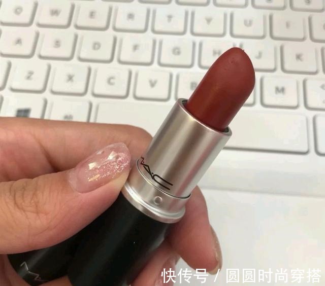 口红 MAC口红那么多,哪些最热门这几个颜色谁涂谁好看!