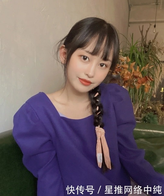 丸子头|日常简约百搭发型,丸子头多种多样凸显气质,这一款很适合夏天