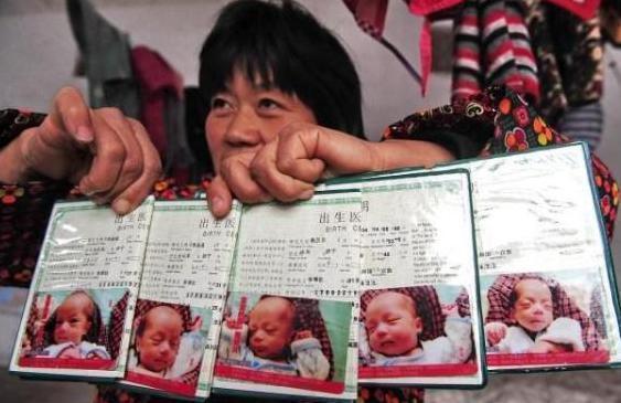 现状|中国首例5胞胎出生后，如今已过17年，一家人的现状令人唏嘘