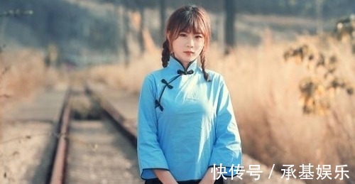 江航!十赋感伤清秋词:无尽清愁任嗟叹,凭栏对酒赏花黄