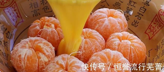 橘子里淋3个鸡蛋,我家孩子三天两头点名吃,比蛋糕还香甜,解馋!