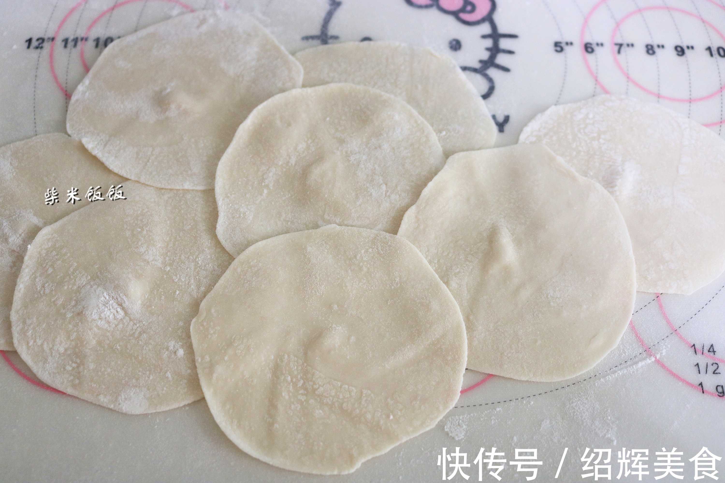 小丁|我家吃烧麦从不买，这做法简单，捏一捏10分钟出锅，4个不够吃