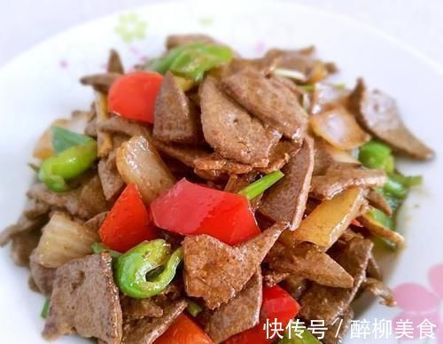炒猪肝时，不要直接下锅炒！大厨教你一招，猪肝嫩滑爽口无腥味
