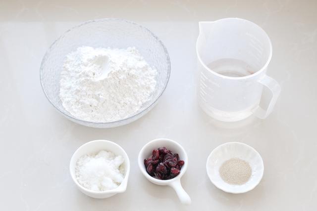 无需揉面的米发糕,搅一搅、蒸一蒸,香甜Q弹有嚼劲,比馒头简单