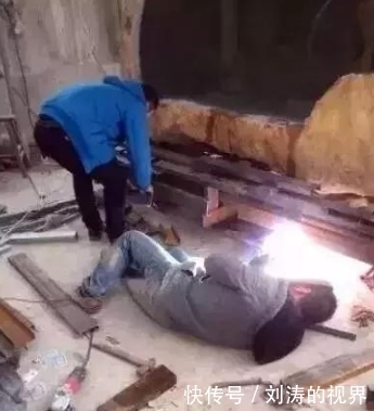 花了13.8吨玉石,只为做一个鱼缸,有钱任性!