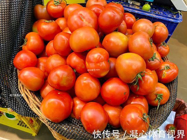 怎么知道西红柿打了激素?老菜农:掌握4个方法,就不用再担心了