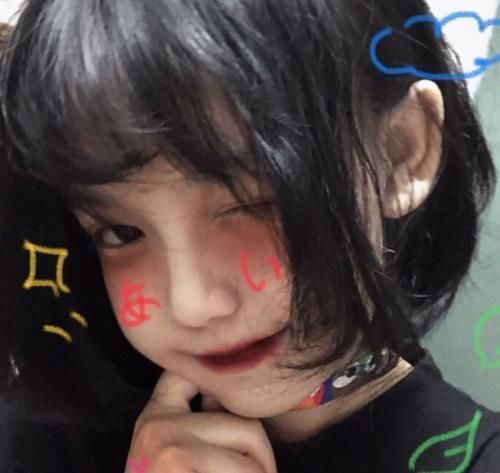 死皮|女孩经常对“嘴唇”做这3行为,迟早变樱桃嘴,香肠嘴妹子建议尝试