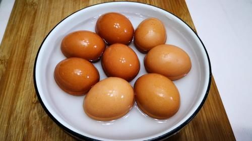 患者|肺结节能吃水煮蛋吗？医生：秋季要保护肺部，尽量避开这2种食物