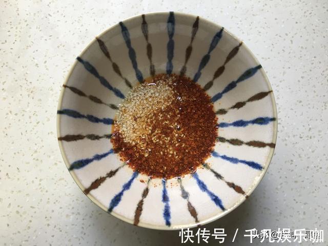 孩子|最近孩子迷上这早餐,蒸一蒸拌一拌,简单快手,上桌五分钟就光盘