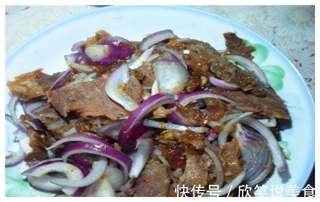 儿子在家过生日，小姑子特意做一桌菜庆祝，饭后儿子的举动好搞笑