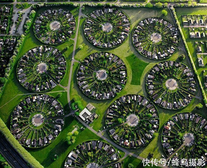 纪念碑@65个活久未见的设计,一战纪念碑是一家人的“合影”,但缺一个人