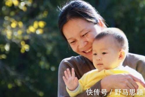 孩子|宝宝对妈妈的爱有多深?从睡觉的小动作能看出来,你家娃有几个?