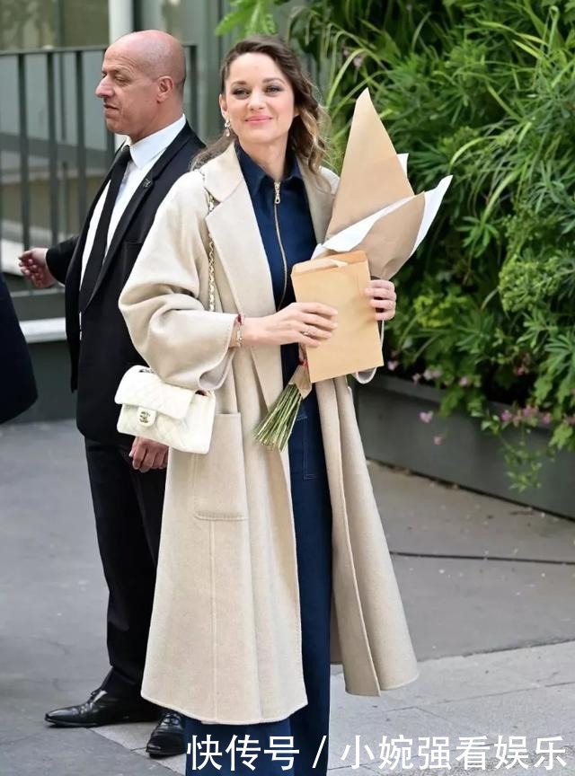 流行|别再穿“打底裤”了,现在流行这么穿!保暖又显瘦!