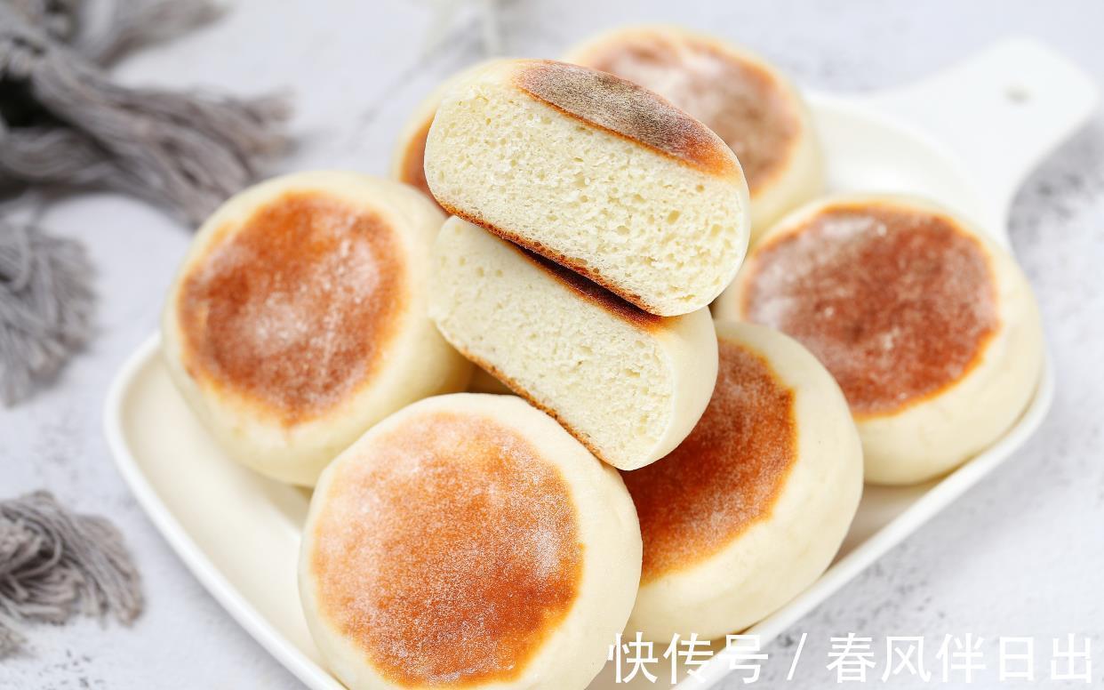 酸奶|不加一滴油，用平底锅就能做的酸奶烤饼，健康美味犹如面包般暄软