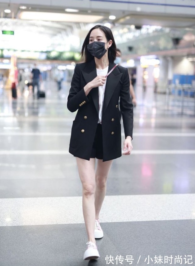 素颜 张钧甯颜值真抗打,纯素颜皮肤紧致无皱纹,38岁嫩似女大学生