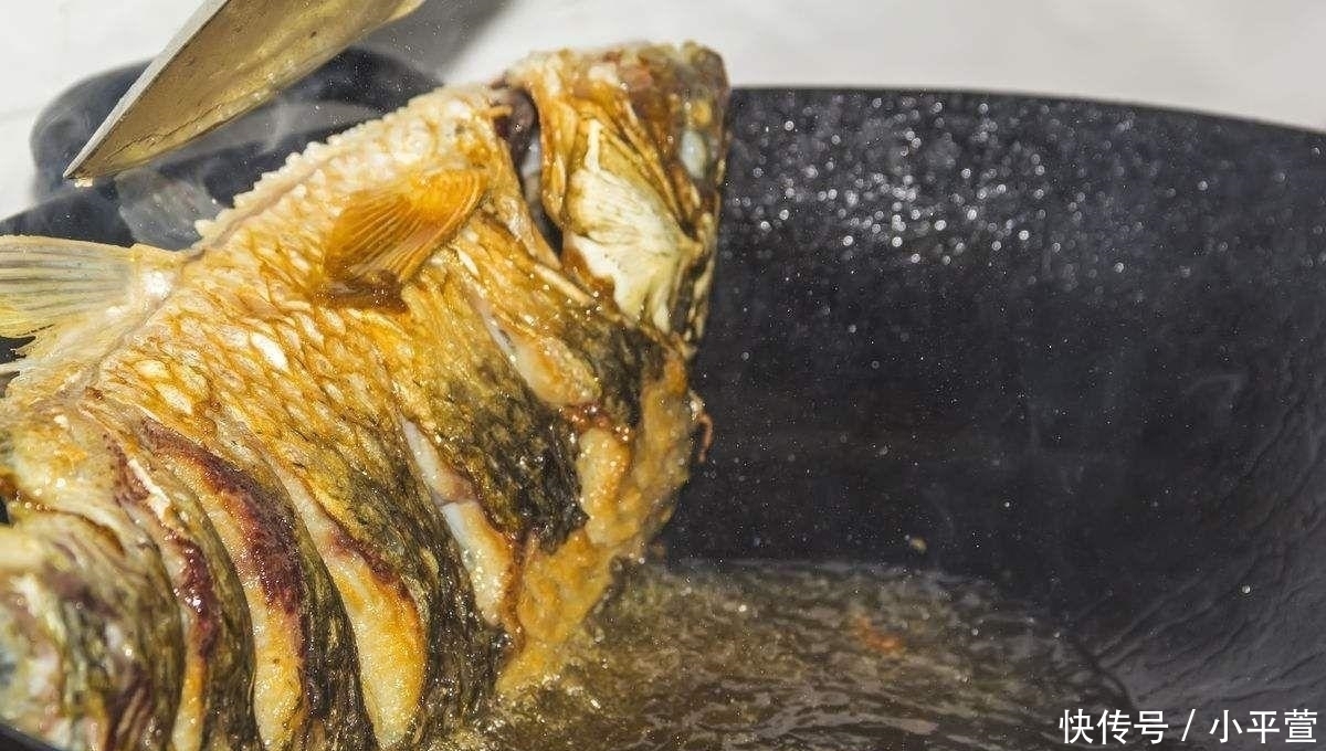 煎鱼万万不可直接下油锅记住3点,煎好的鱼,不破皮也不粘锅