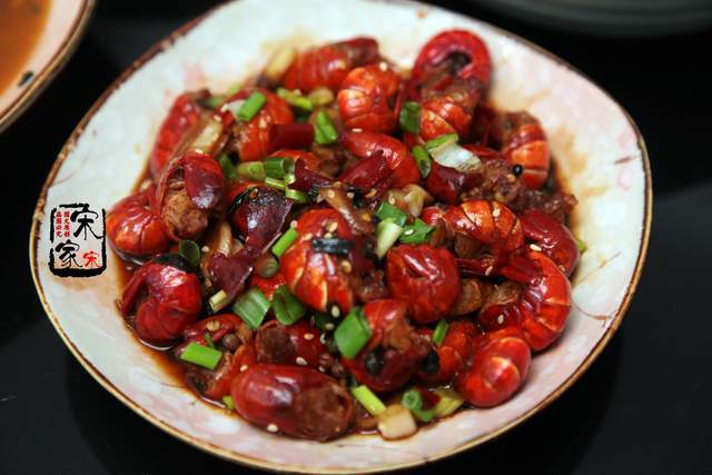 直乐|公公来吃饭，我准备4道下酒菜，公公开心的直乐来1斤白酒！