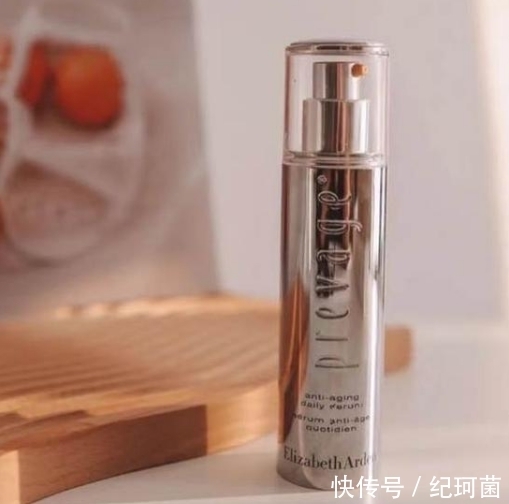 富勒烯|没到50岁色斑就“瞒不住”?这些“抗老精华液”,帮你甩掉阿姨感