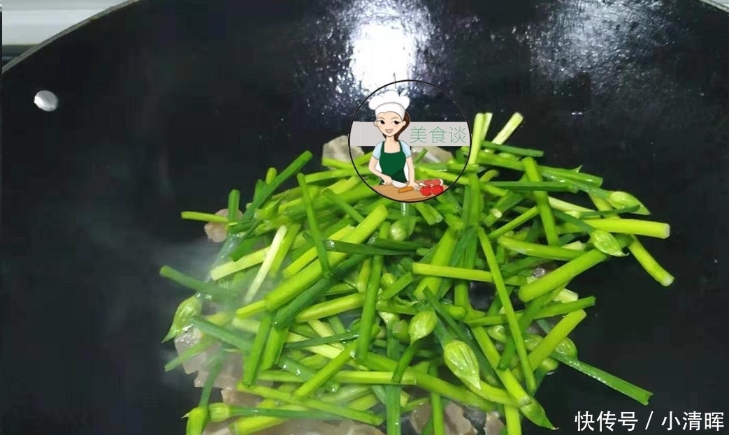 春天不懂吃此菜怪可惜,炒着吃特香,清香开胃,还杀菌、清洁肠道