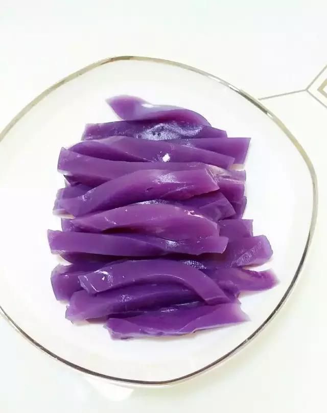 高级|凉粉最“高级”吃法,把紫薯当配料,看到成品厨师都“跪服”