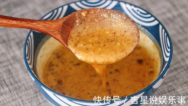 做法|2个土豆1碗面,这做法实在太香了,松软多层像面包,吃一次忘不了