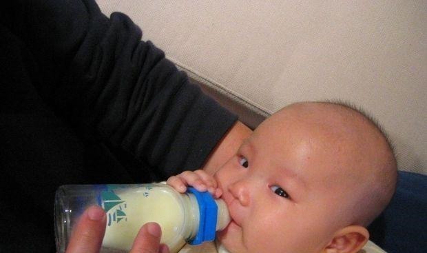 黄女士|4种食物是伤脾“大王”,别给娃吃,积食又伤脾,孩子身高难再长