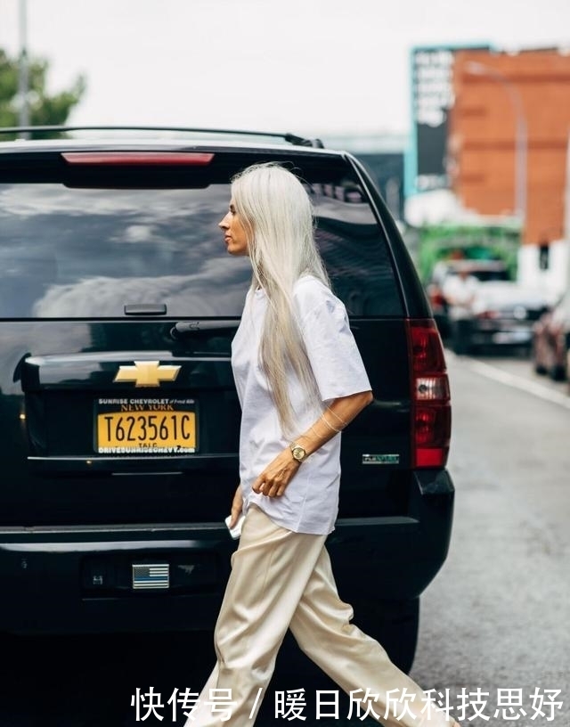 裤子的挑选|收起你的“阔腿裤”吧,太土!今年流行穿“杏裤”,谁穿谁好看