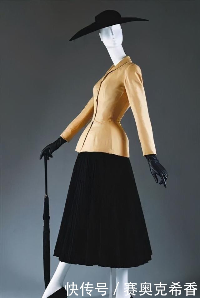 顶级蓝血奢侈品最爱美人颜PK战,你更Pink哪种颜?