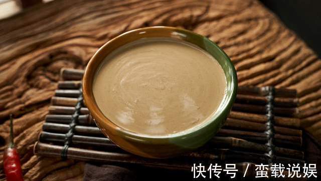 花生酱|调芝麻酱,放油好吃还是放水好吃教你配制比例,口感细腻又爽滑