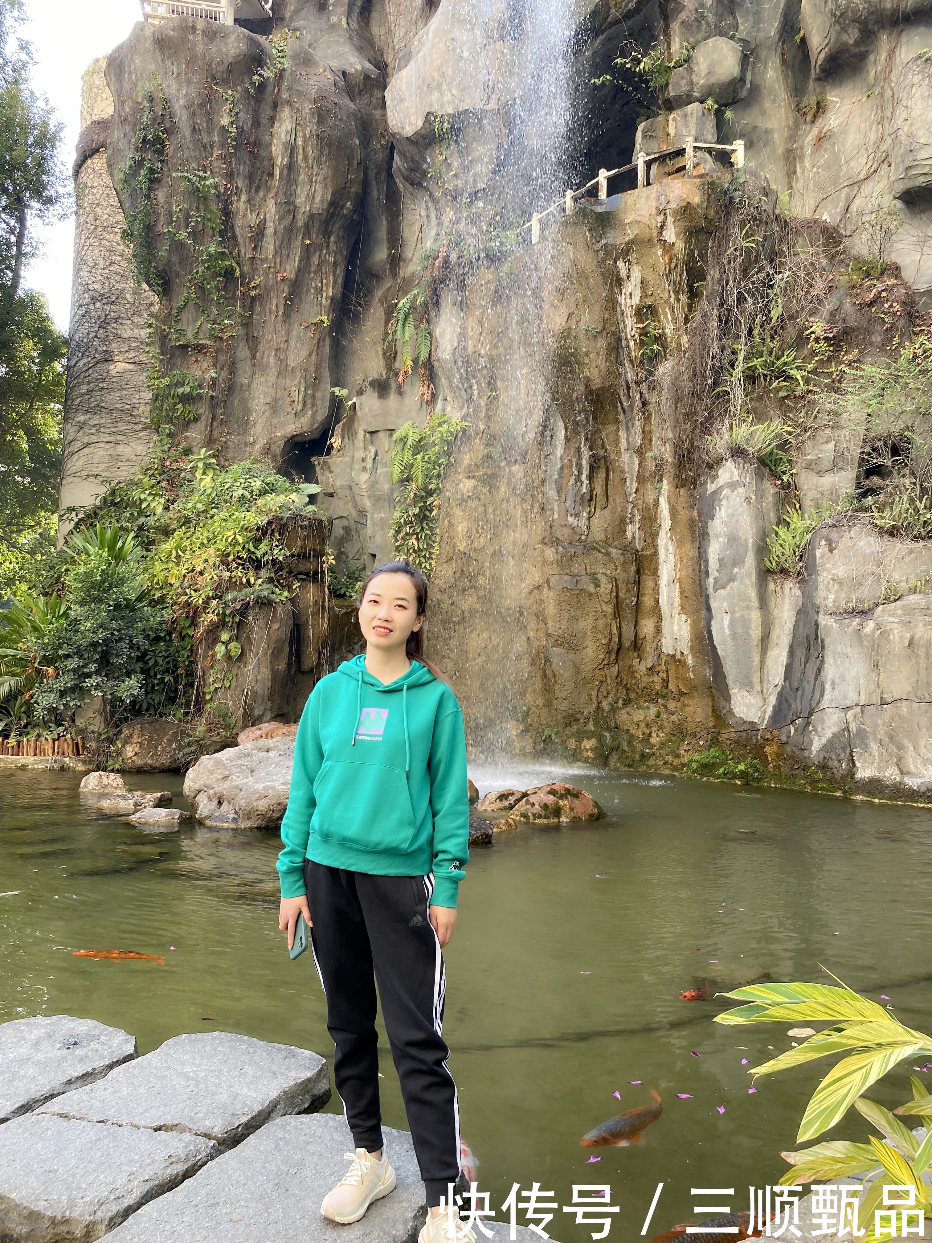 中年|18米高的瀑布,1万平方米的花园!这是广州环境最好的餐厅了吧