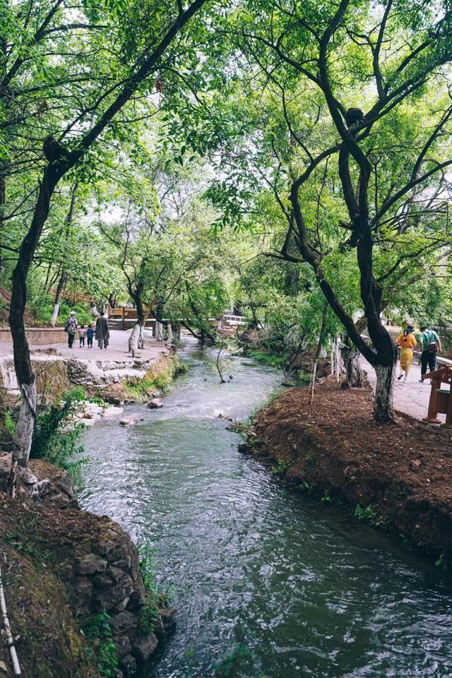 玉龙十三峰|丽江这个景区人少景色美，不收门票成为了丽江绝景