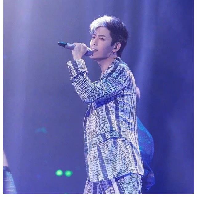 谢天华|一颗老鼠屎坏了一锅汤，霍尊退赛也难挽披荆斩棘的哥哥糊了的现实