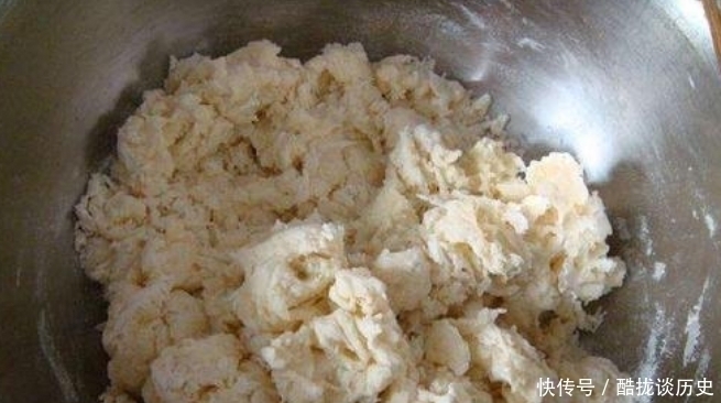 翻倍|蒸馒头和面，用水就错了！用它又白又香，比面包还软，营养翻倍！