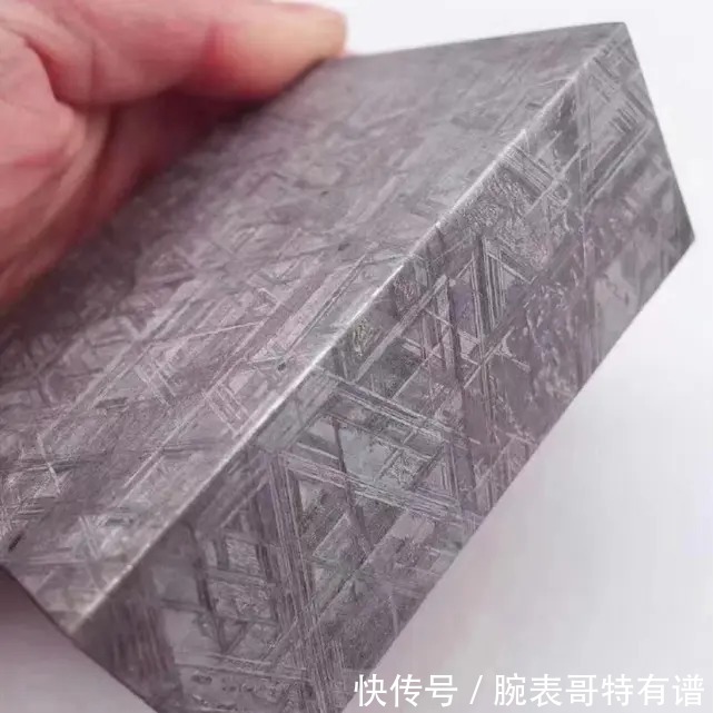 把天外之物戴在腕间?N劳力士迪通拿陨石盘腕表越看越有韵味