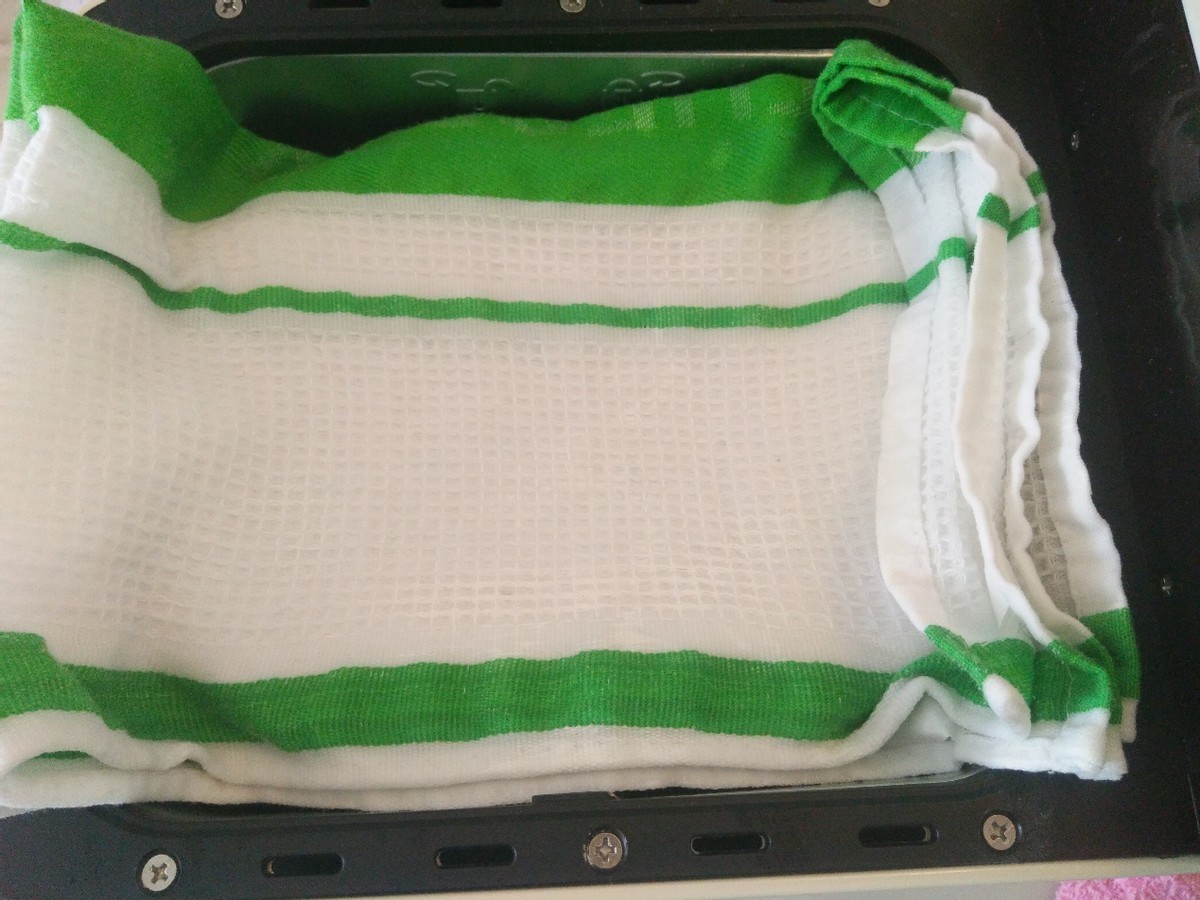 会流汤的灌汤小笼包，皮薄多汁味道棒，很简单一看就会