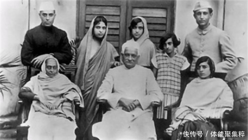 英国|圣雄甘地葬礼现场数十名女性跳入火海殉葬,百姓争先抢骨灰残余