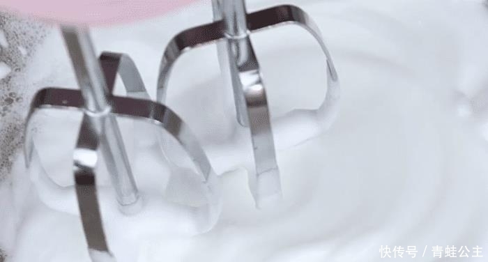 营养|分享一款猕猴桃酸奶蒸糕,甜香营养,好吃美味,不错的居家糕点