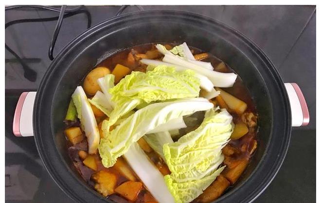 羊肉锅|入冬后,我家每周必吃的火锅,荤素搭配,简单易做,好吃又实惠