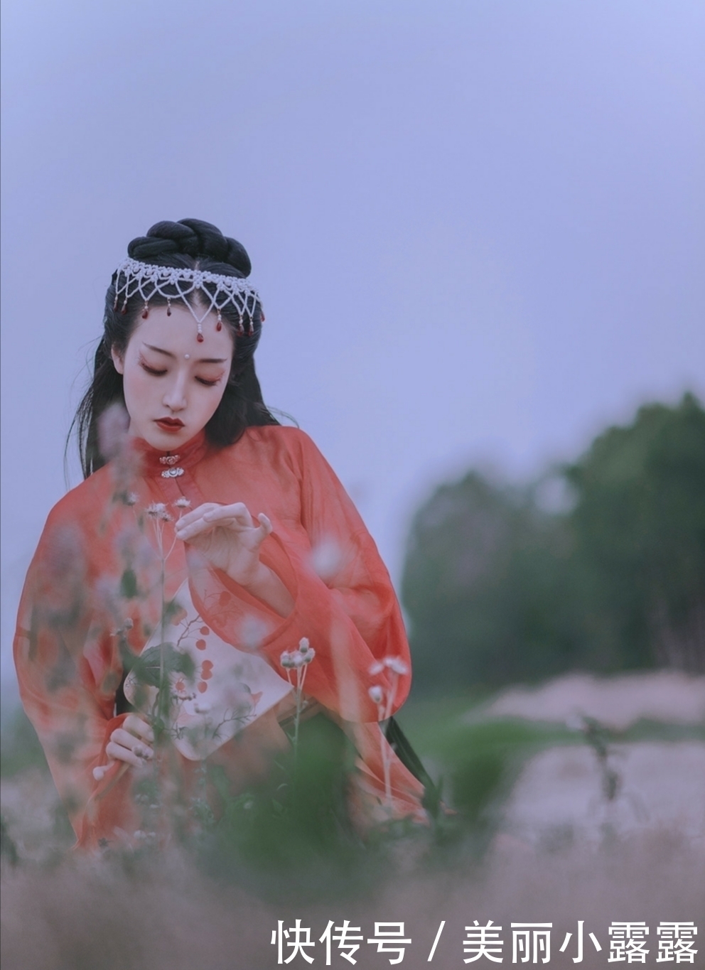 七绝|诗·八首丨无意折腰图五斗,也期勉力效三牛
