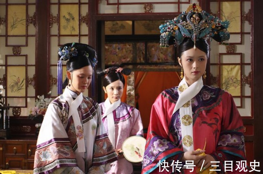 妃子@清朝妃子脖子上都有一条白领?不仅是装饰品,更为了方便皇帝辨认