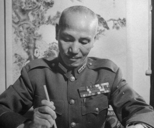 副总司令|堂堂国军副总司令,手握十万重兵,一战被我军打成了小营长!