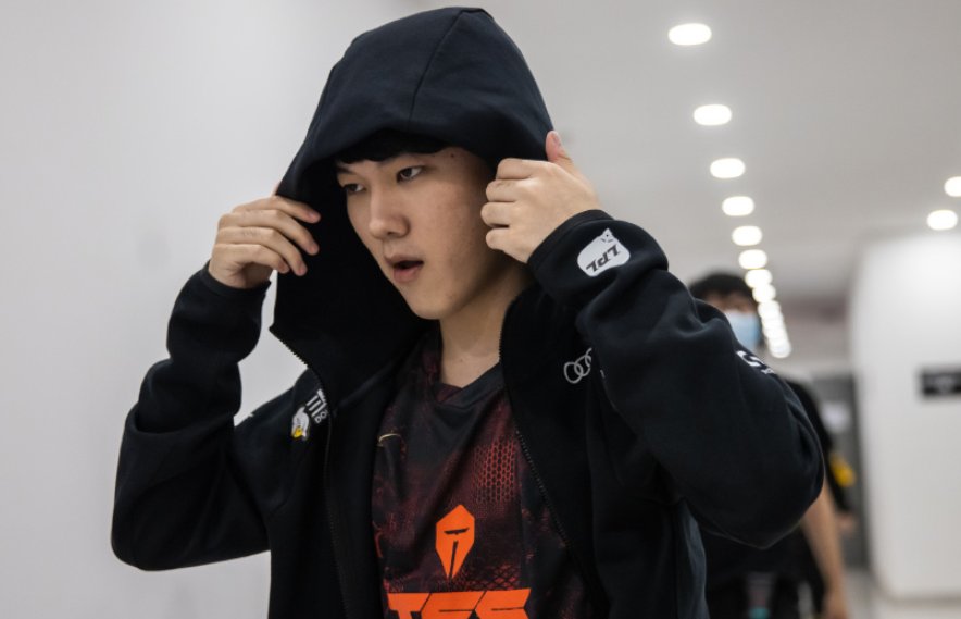 终于|直面滔搏失利，JKL终于现身发表动态，评论却是一股子饭圈味