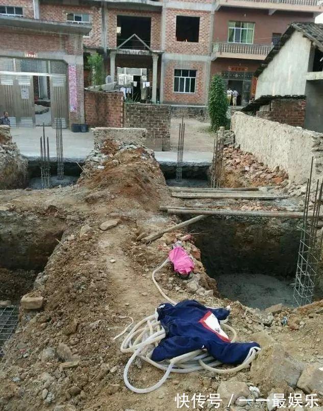 盖房|堂哥花20万盖房,盖一半没钱了,直接入住毛坯房,被全村人嘲笑!