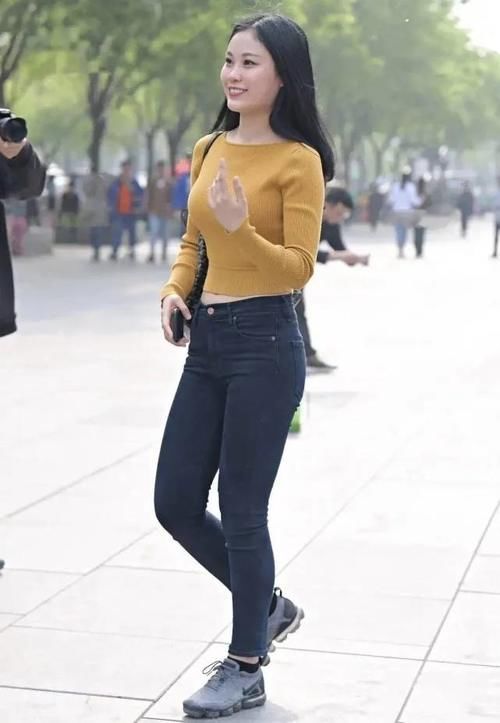 还想啥呢牛仔裤才是“扛把子”，一年四季带你体验别样之美