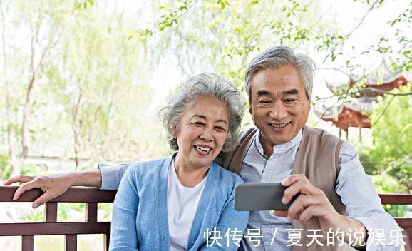 老伴儿|68岁老人坦言:喜欢上年轻的伴侣,却毁掉了自己的晚年