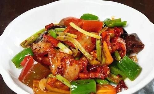 年夜饭大厨教你4道地道的家常菜，每一道都香味十足，值得一试